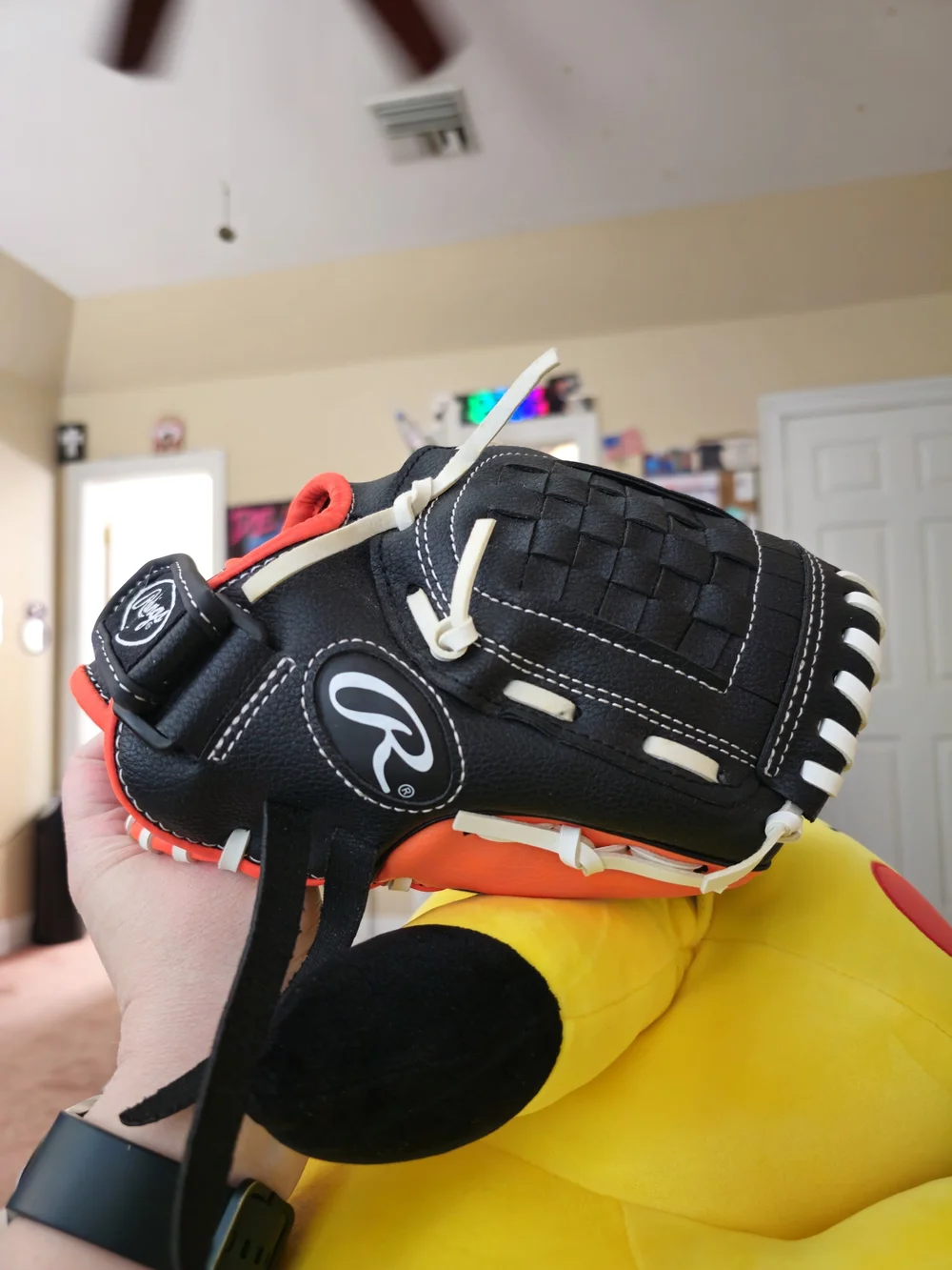 Never Used Rawlings Players Series PL105NO (10 1/2-inch youth glove) (NWOT)